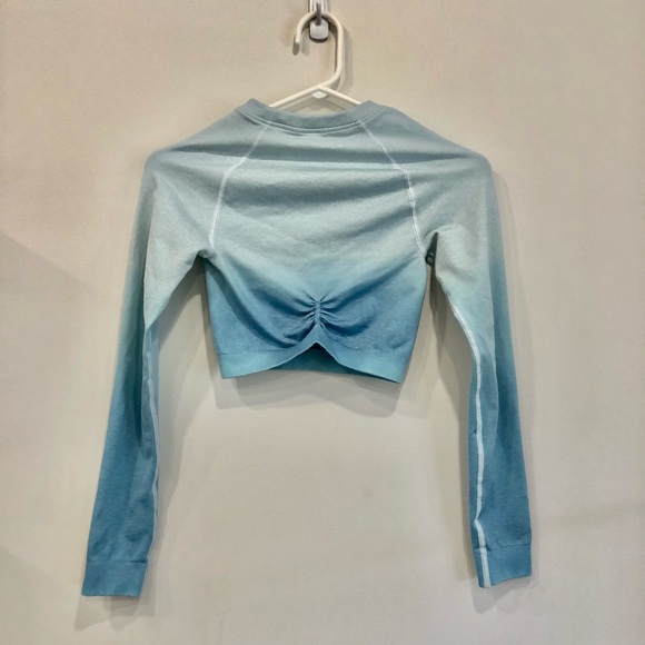 Gymshark Two Piece Athletic Outfit - Picture 2 of 7